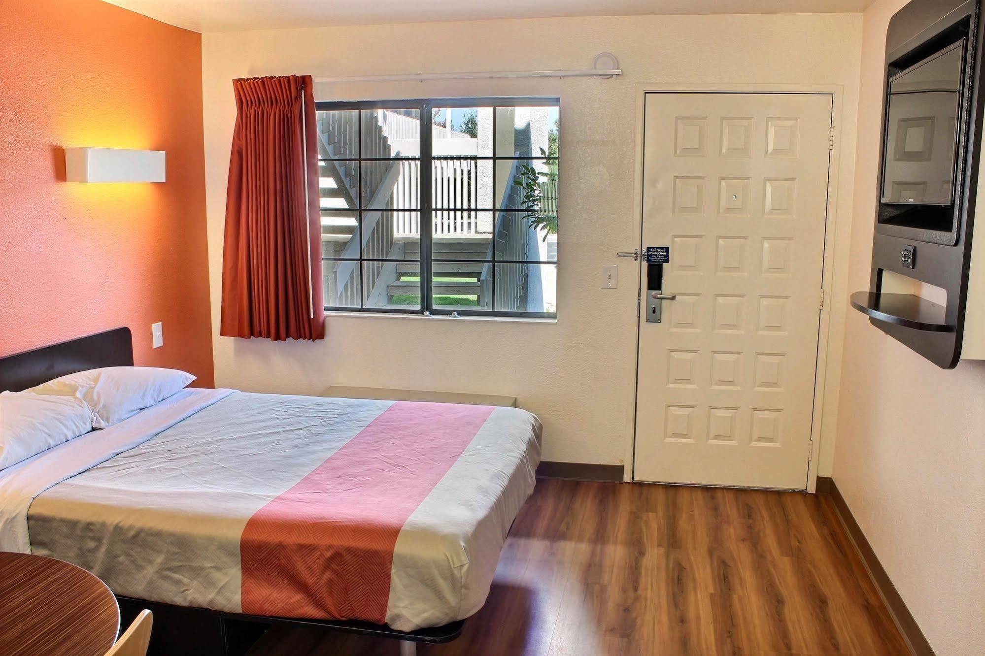 Motel 6-Paso Robles, Ca Zewnętrze zdjęcie