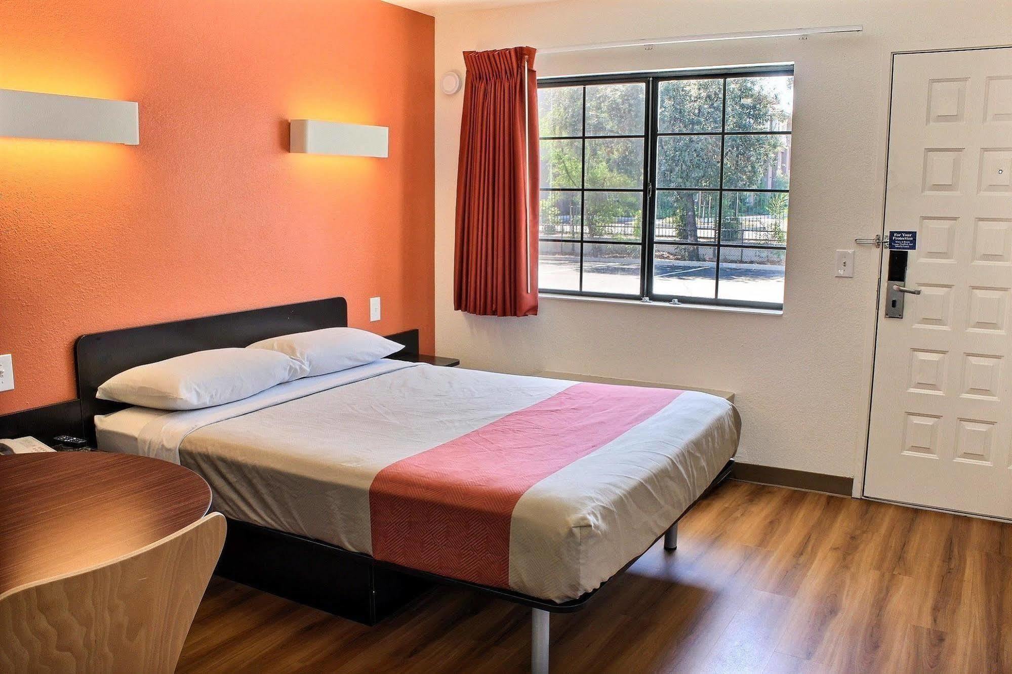 Motel 6-Paso Robles, Ca Zewnętrze zdjęcie